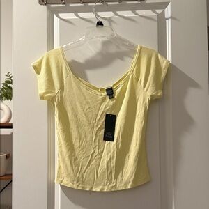 Wild Fable Soft Yellow Short Sleeve Tee